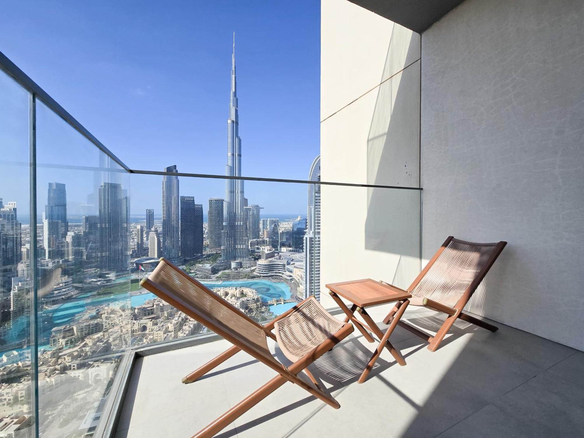 Brown Stone Holiday Homes Burj Khalifa View Dubai Exterior photo